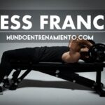 aspectos-relevantes-y-variantes-clave-del-entrenamiento-de-triceps-en-la-prensa-francesa